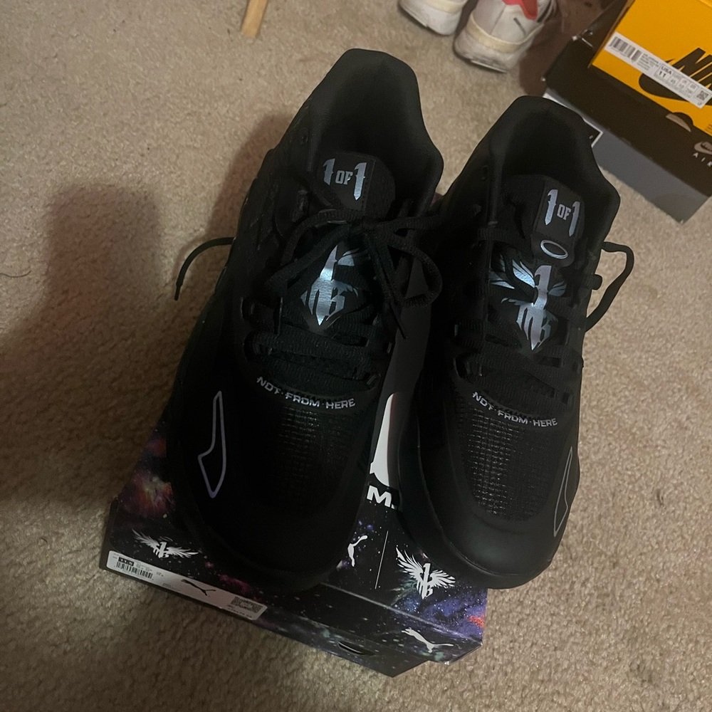 Lamelo puma basketball shoes